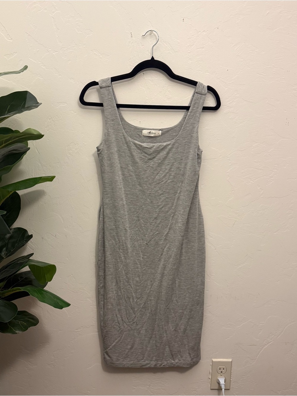 Mahina Hawaii Grey Bodycon Sleeveless Tank Dress Size Medium Basic Excellent